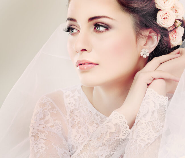 Portrait,Of,Beautiful,Bride.,Wedding,Dress.,Wedding,Decoration